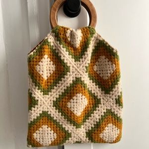 Honeybea Crochet Tote